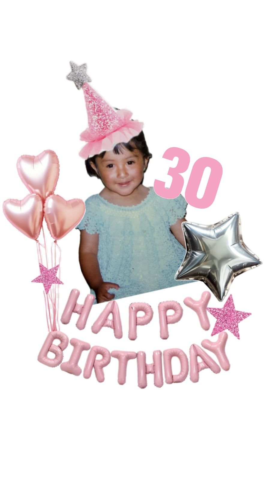 Foto de Leslie en su infancia con decoración de cumpleaños